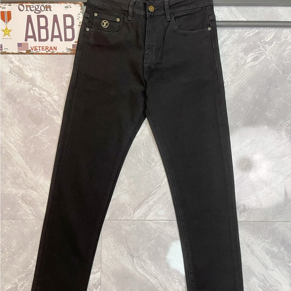Black Louis Vuitton Embroidered Jeans – Size 38 (Men’s)